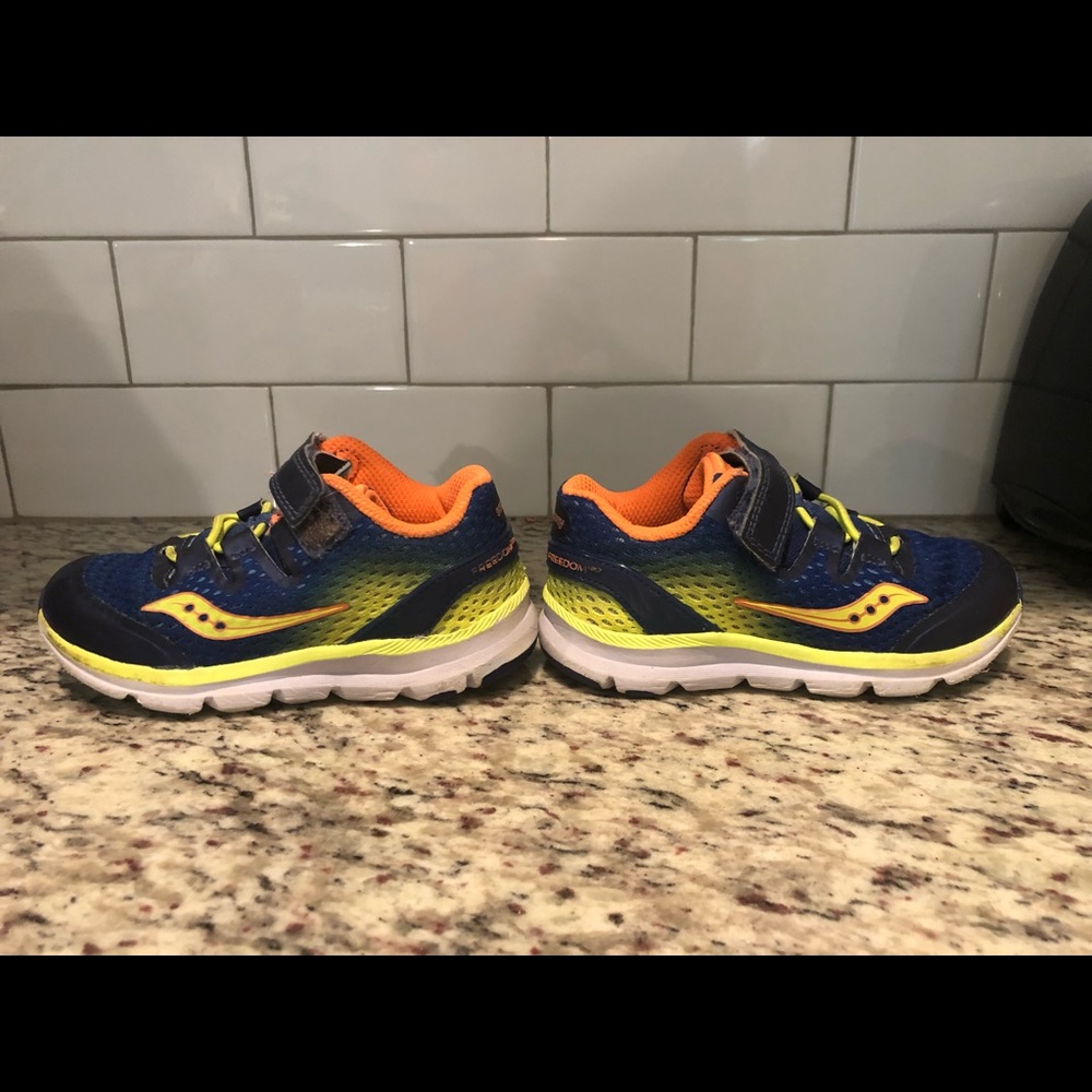 Sauconey Freedom Athletic Shoes